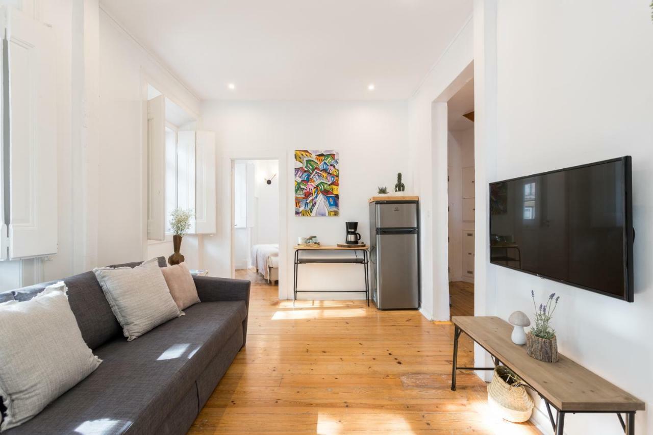 Alfama Tale Four-Bedroom Apartment W/ River View - By Lu Holidays Lisbon Bagian luar foto