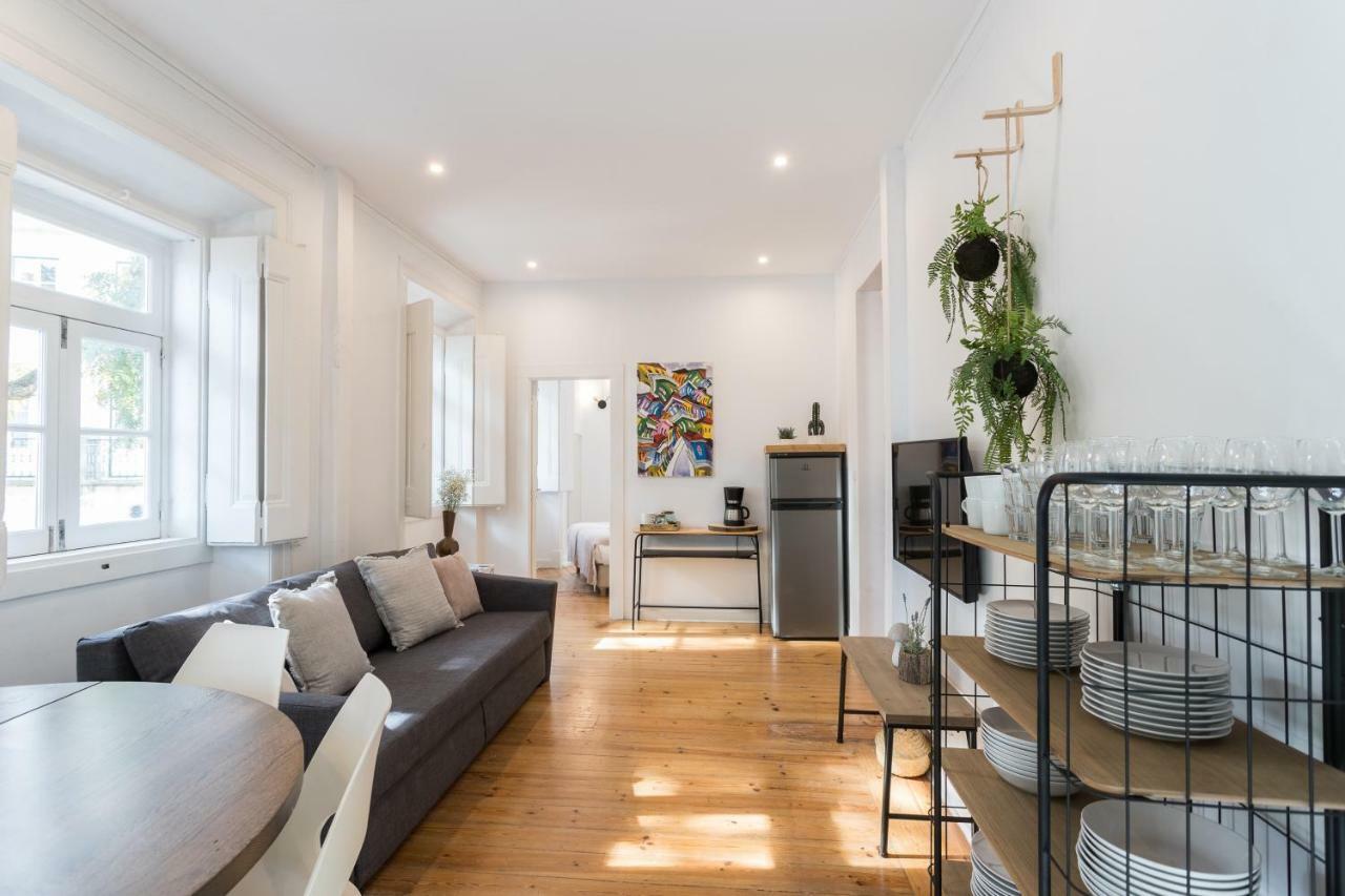 Alfama Tale Four-Bedroom Apartment W/ River View - By Lu Holidays Lisbon Bagian luar foto