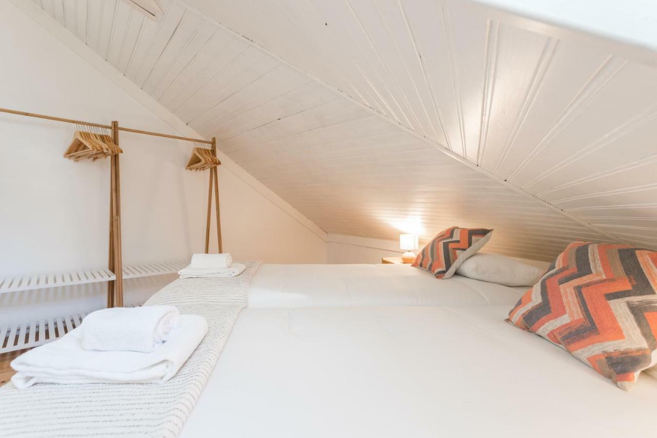 Alfama Tale Four-Bedroom Apartment W/ River View - By Lu Holidays Lisbon Bagian luar foto